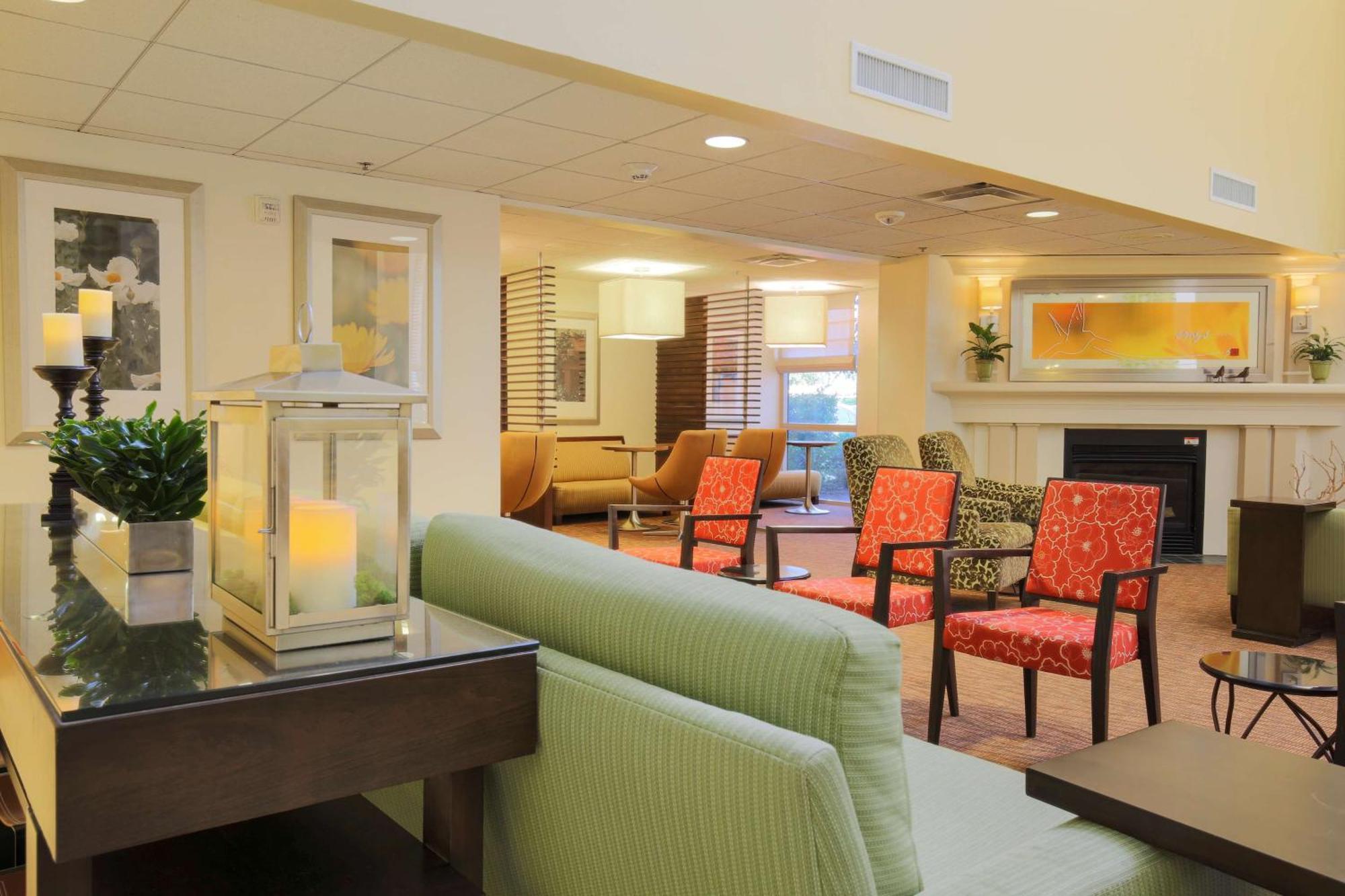 Hilton Garden Inn Dallas/Market Center Exterior photo