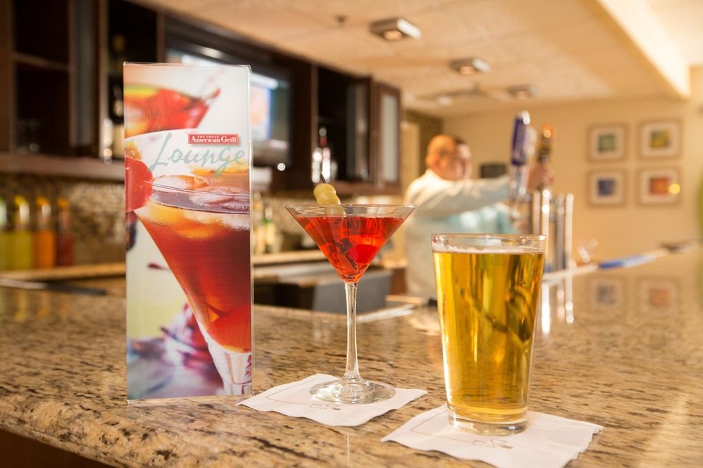 Hilton Garden Inn Dallas/Market Center Restaurant photo