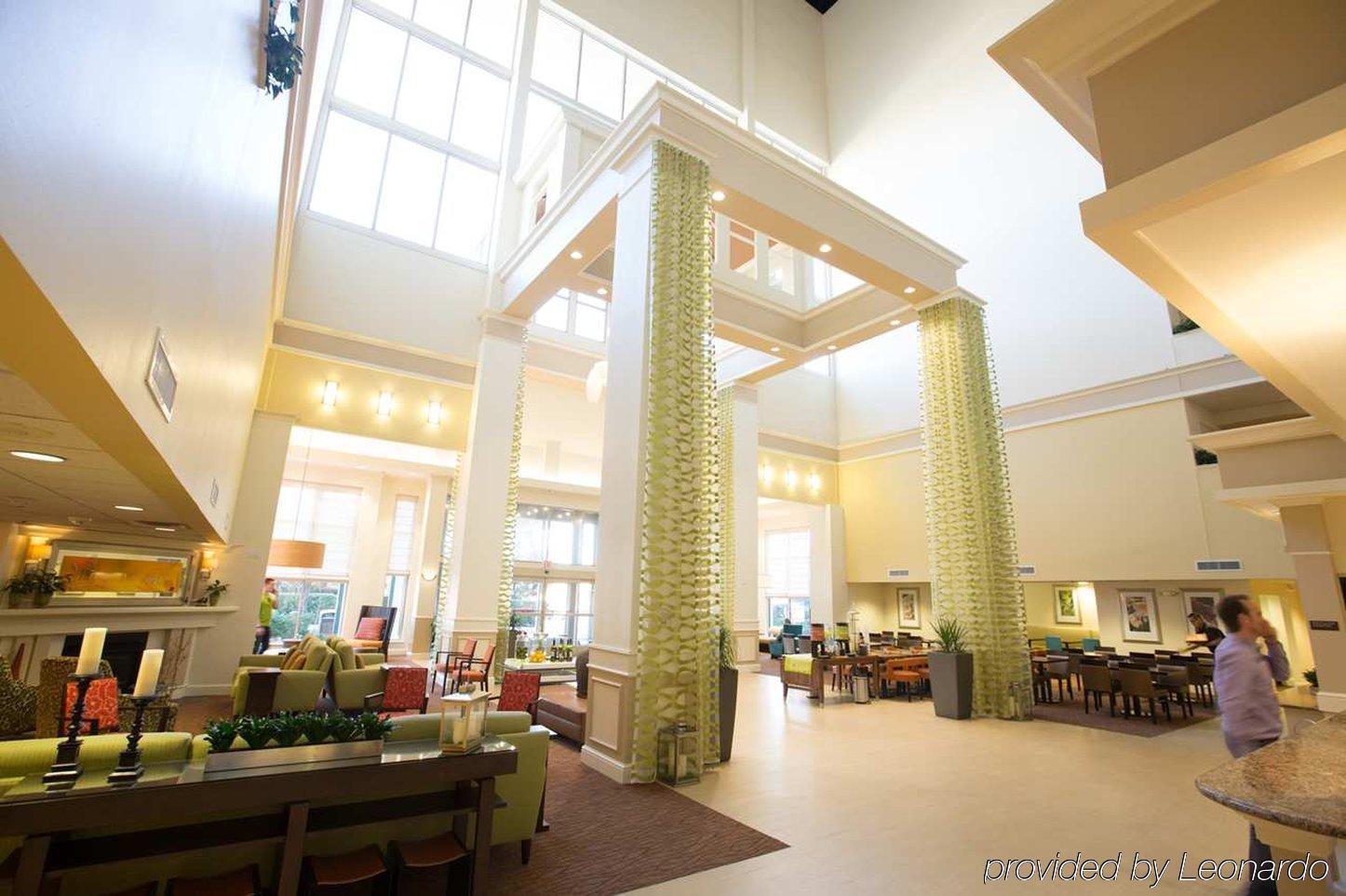 Hilton Garden Inn Dallas/Market Center Exterior photo
