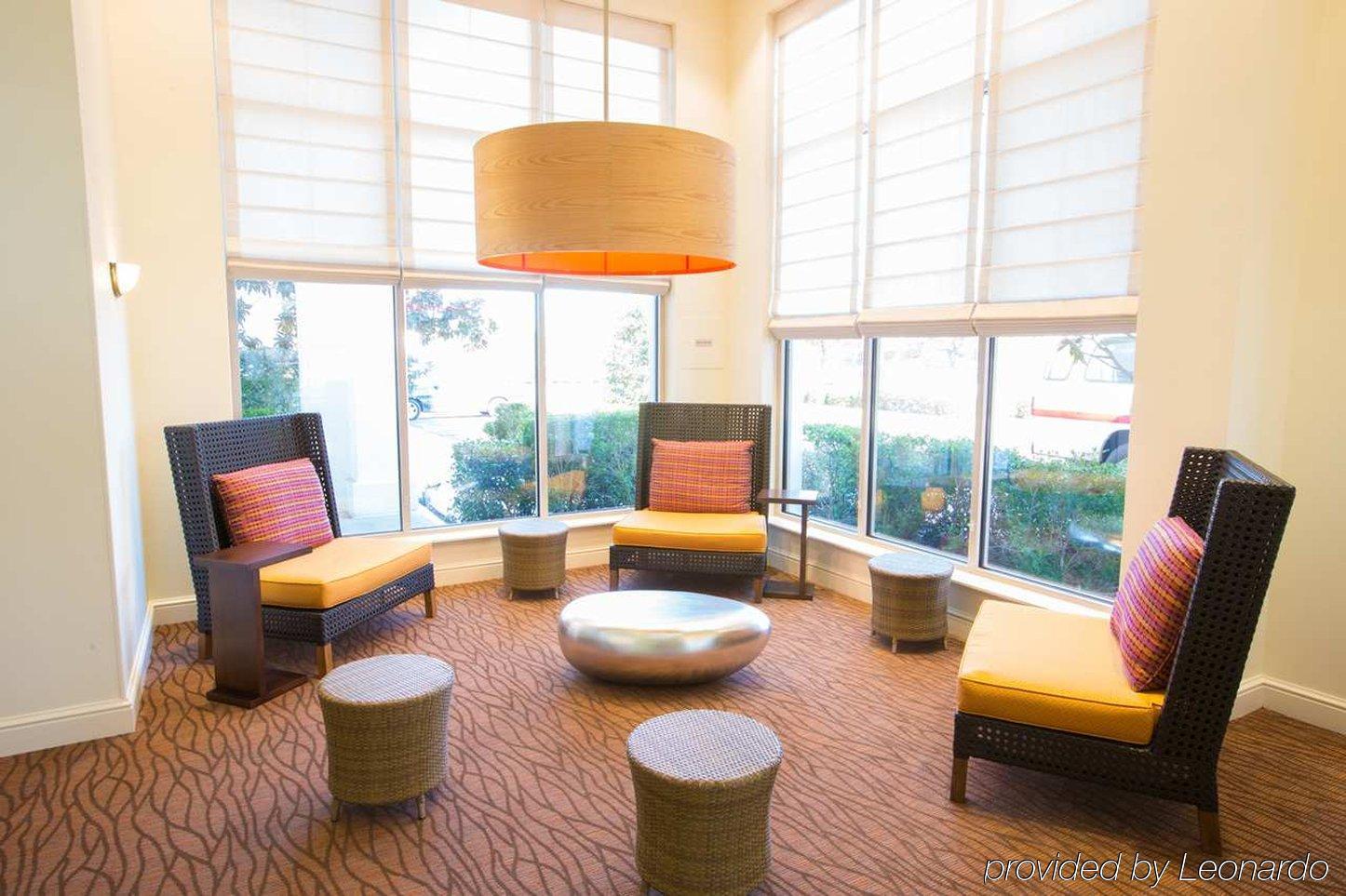 Hilton Garden Inn Dallas/Market Center Exterior photo