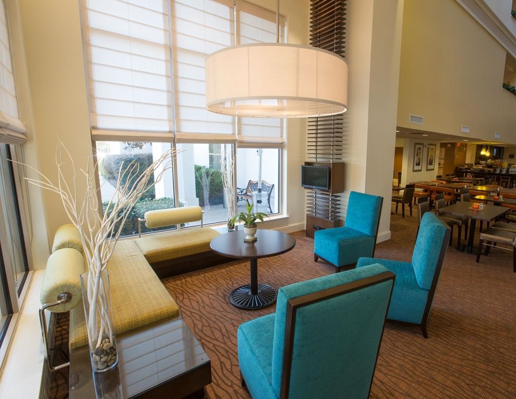 Hilton Garden Inn Dallas/Market Center Restaurant photo