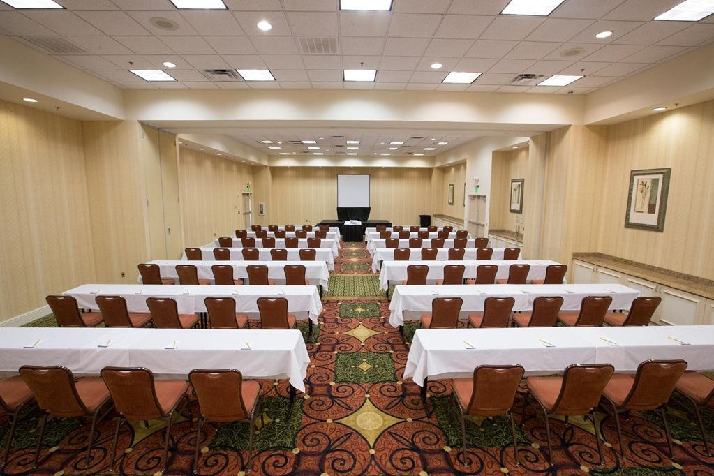 Hilton Garden Inn Dallas/Market Center Facilities photo